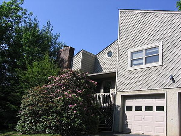 Lovely contemporary home in Asheville, NC  near the mountains and downtown