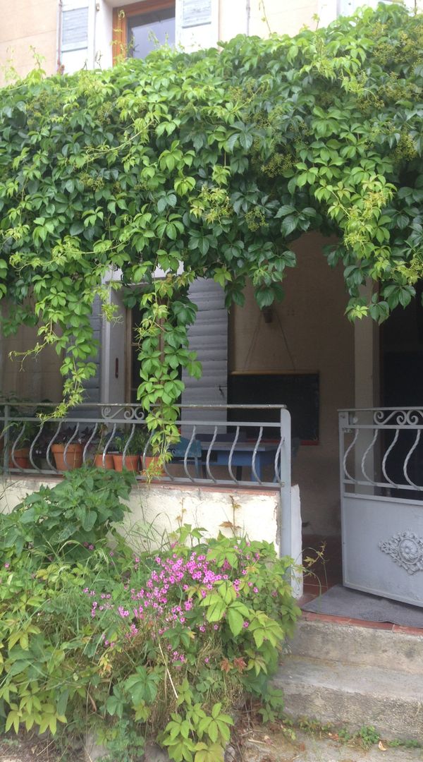 Maison de village dans bastide du 19ème siècle