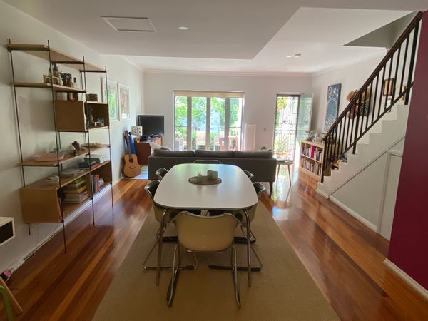 Gabe's house - tranquil retreat in the city