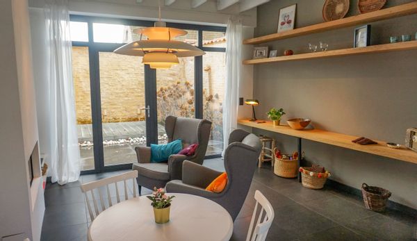 cosy house/ sunny patio/ old center of Bruges