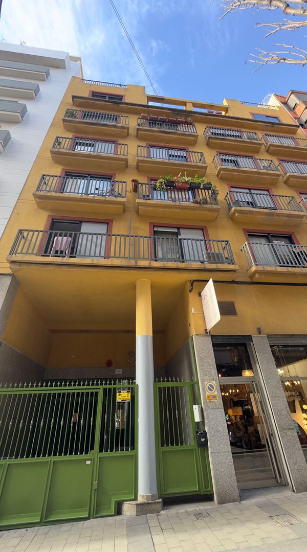 1 bedroom flat in the heart of Alicante, only 150meters from Central Mercado.
