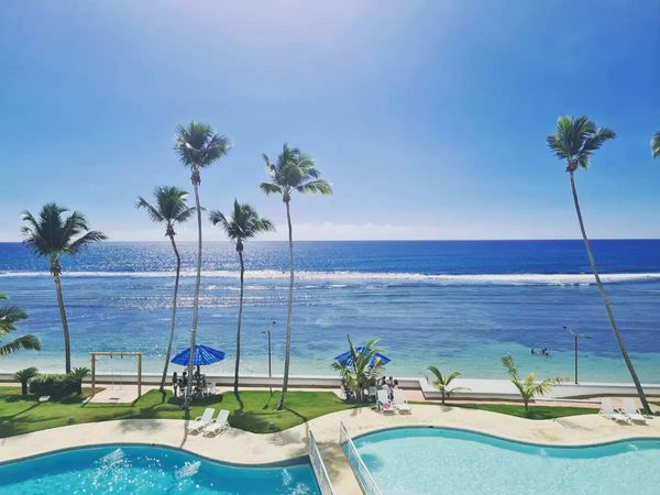 Perfect Beachfront Stay in Juan Dolio - Family-Friendly Condo with Pool, Gym, and Snack Bar