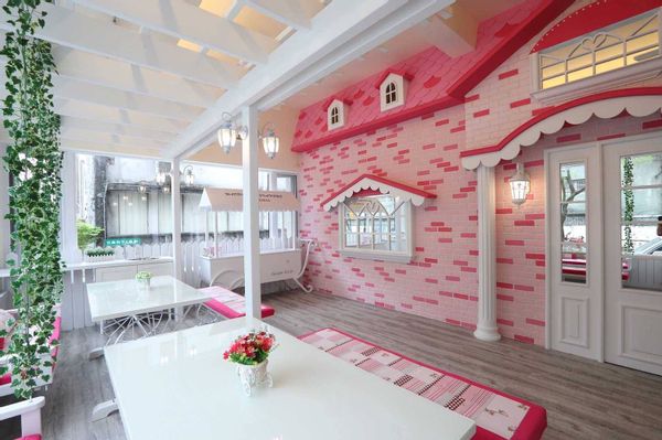 Feng Yueh 's Happiness Station – A Cozy Homestay for Six(Three Bedrooms)