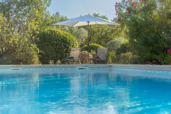 Provence house swimming pool