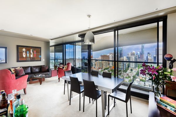 Central Sydney, beautiful, modern 2BR Apt in iconic building with stunning views
