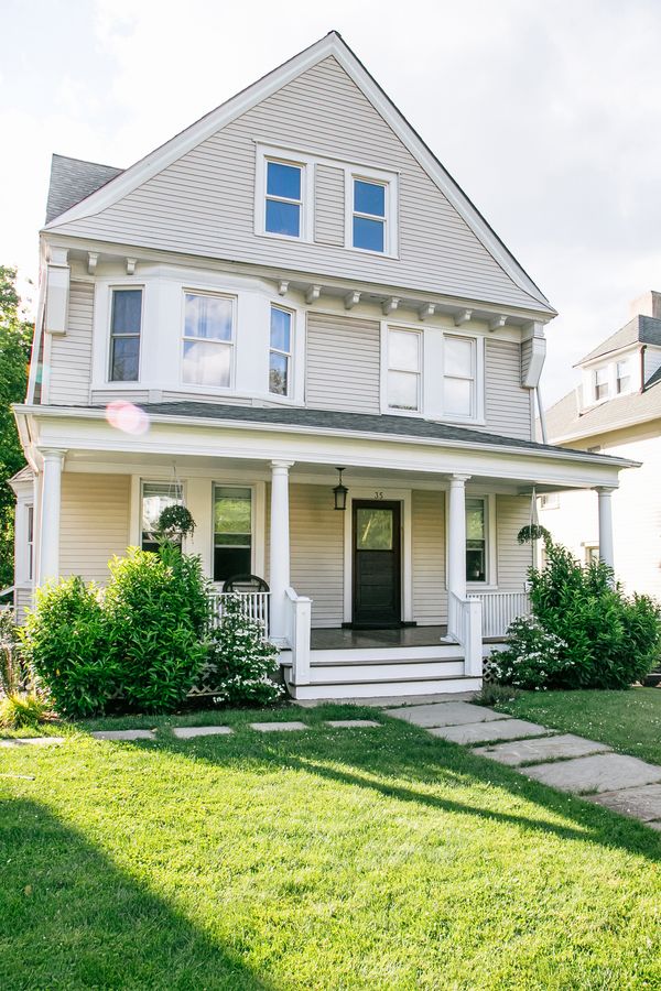 Charming Victorian Home with Modern Comforts Near NYC