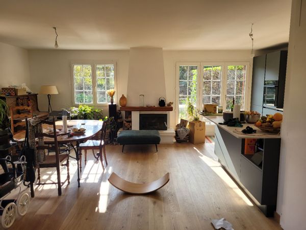 maison familiale entre lac et rivière