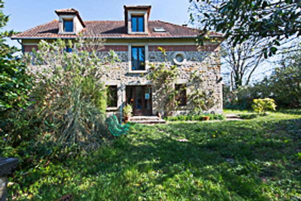 Laëla's house