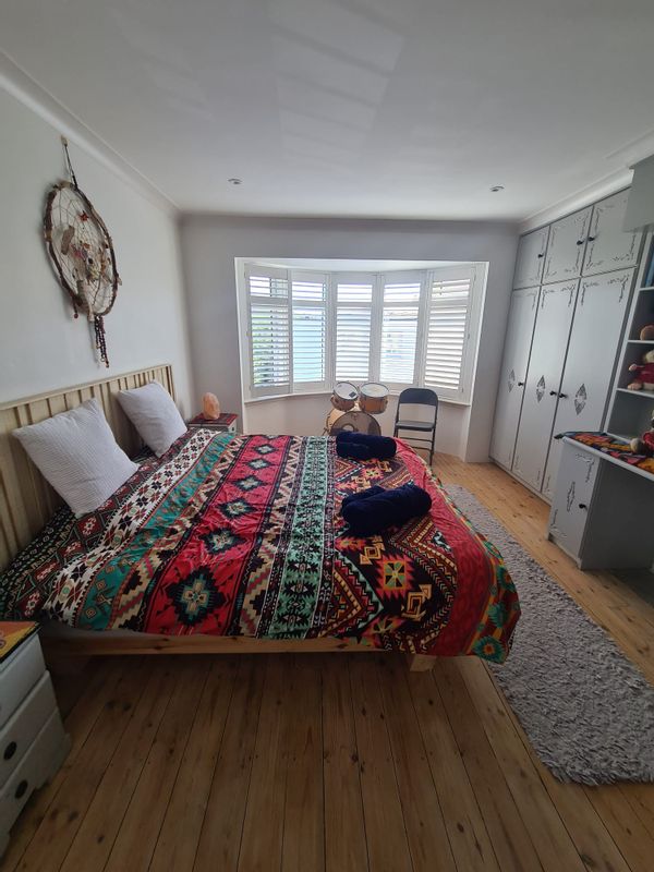 Cosy bright home near the sea Petite maison acceuillante proche de la mer Casita cerca al mar