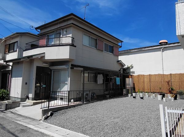 Lisa's Japanese home