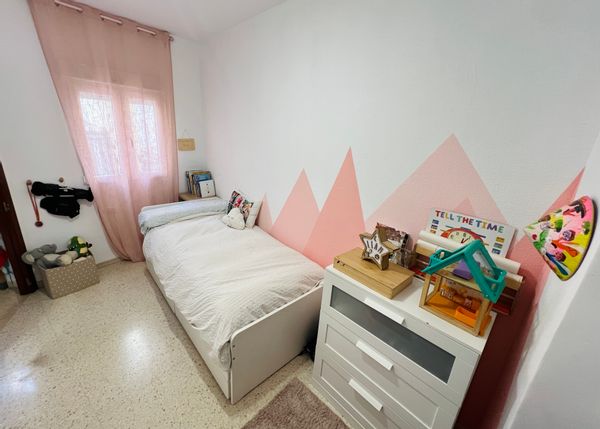Piso con piscina 15 minutos de Granada Centro