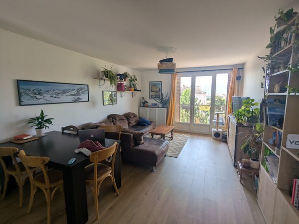 Julie et Pierres hus