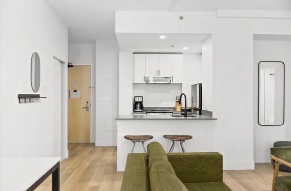 Central Ottawa Condo | Gym, Private Cinema & Fibe Wi-Fi