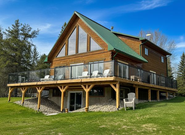 Riverfront Lodge