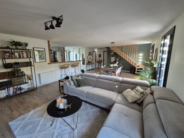 Maison spacieuse et bien équipée, avec jardin. Idéalement située dans la région Toulousaine