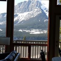Canmore house with spectacular view. Only 15-20 mins from Banff.