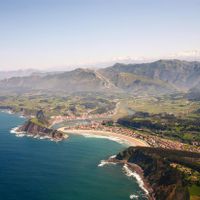 RIBADESELLA, atico
