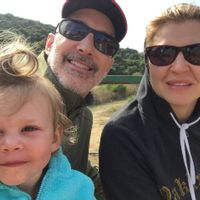 Greg, Jenya, And Olivias hus