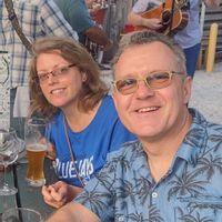 Pool Home + Beaches, Biking, and Breweries!