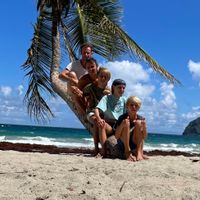 Aude, Julien et les enfants's house