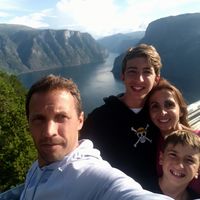 PiTCHOUN Une maison familiale où il fait bon vivre, bercée par le chant des cigales.