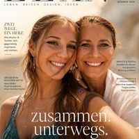 Stylisches gemütliches Haus umgeben von Wäldern