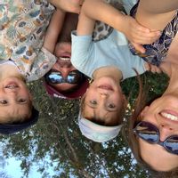 Marine, Guillaume, Andrea & Antoines hus