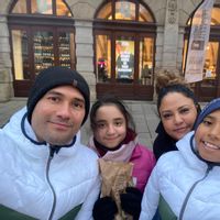 Casa de Armin and Family
