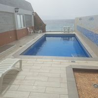 Seaside house with private pool