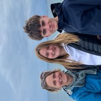 Delphine, Jeanne et Robins hus