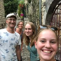 Maja & Gijs & their daughtersina kuća