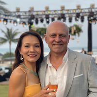 Resort-Like Luxury with Poolside Entertainer’s Haven