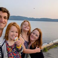 Clément, Fantine, Violette et Anouks hus