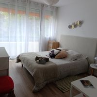 Chez Patricia_Disponibilité d'une chambre double et le reste de l'appartement à partager avec moi