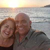 Miguel e Inma & familiaina kuća