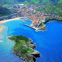 Piso de 3 dormitorios en la costa de Bizkaia. Pueblo pesquero con encanto con playas y montañas.