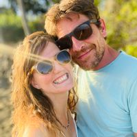 Grande maison familiale en pierre avec extérieurs, au coeur d'un village typique du Luberon