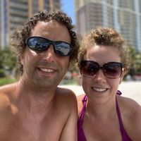 Sunny Isles Beach Fabulous condo 2 bedrooms & 2 bathrooms Close to the beach
