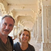 La maison de Marine et Paulo en Provence avec notre chat blanc et noir : Chami