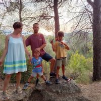 Apartamento en el bosque, en un parque natural, cerca del mar, con gran terraza y bien conectada