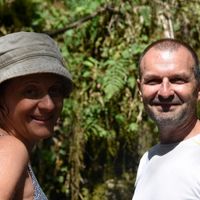 La Londe-les-Maures, 3 km de la plage — terrasse ombragée, potager et le charme du Var