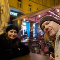 Šarmantni i prostrani stan u staroj vili u centru grada. Besplatan i privatan parking. Blizu mora.