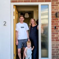 Light-Filled Family Oasis in Teddington neighbourhood.