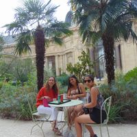 Tizia's house